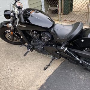 Meet your Posher, Dennis